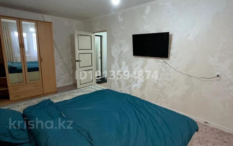 1-бөлмелі пәтер · 37 м² · 3/5 қабат, мкр 8, Сатпаева, бағасы: 10 000 ₸ в Актобе — фото 2