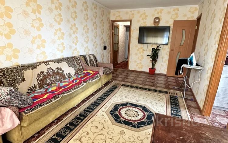 2-комнатная квартира, 43 м², 5/5 этаж, мкр Жетысу за 11 млн 〒 в Талдыкоргане, мкр Жетысу — фото 2