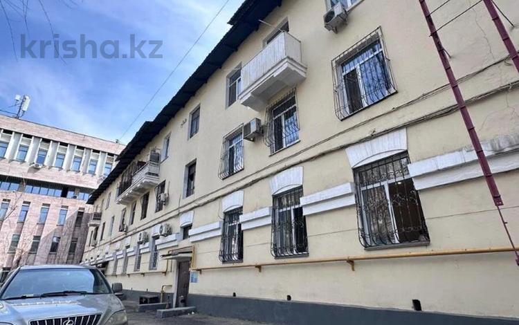 3-комнатная квартира · 72.4 м² · 3/3 этаж, Абая 15 за 61 млн ₸ в Алматы, Медеуский р-н — фото 11