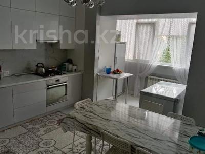 3-комнатная квартира, 110 м², 2/5 этаж, мангилик ел за 45 млн 〒 в Актобе