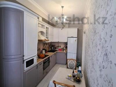 2-комнатная квартира, 74 м², 3/10 этаж, Нажимеденова 12а за 38 млн 〒 в Астане, Алматы р-н