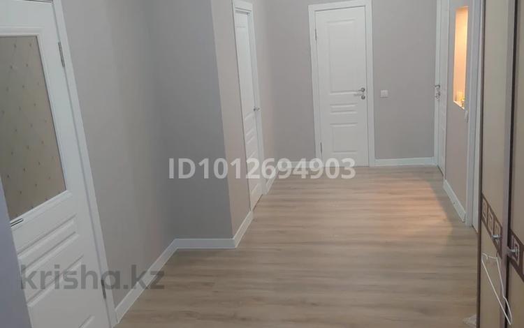 3-комнатная квартира · 98.2 м² · 2/10 этаж, микрорайон Авангард-2 11Б за 36 млн ₸ в Атырау, мкр Авангард-2 — фото 18