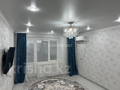 2-бөлмелі пәтер · 55 м² · 7/10 қабат, мкр 11, 11 ш/а. 111 — 25 этаждын арты, бағасы: 180 000 ₸ в Актобе
