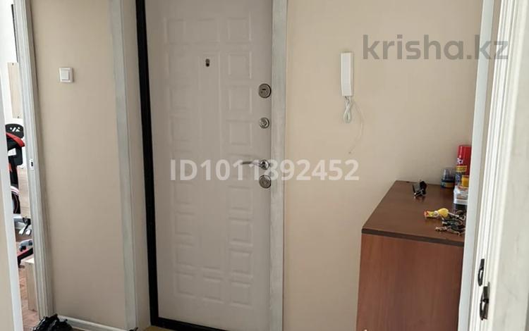 3-бөлмелі пәтер · 80 м² · 10/10 қабат, Казыбек би 36, бағасы: 34 млн ₸ в Усть-Каменогорске — фото 2