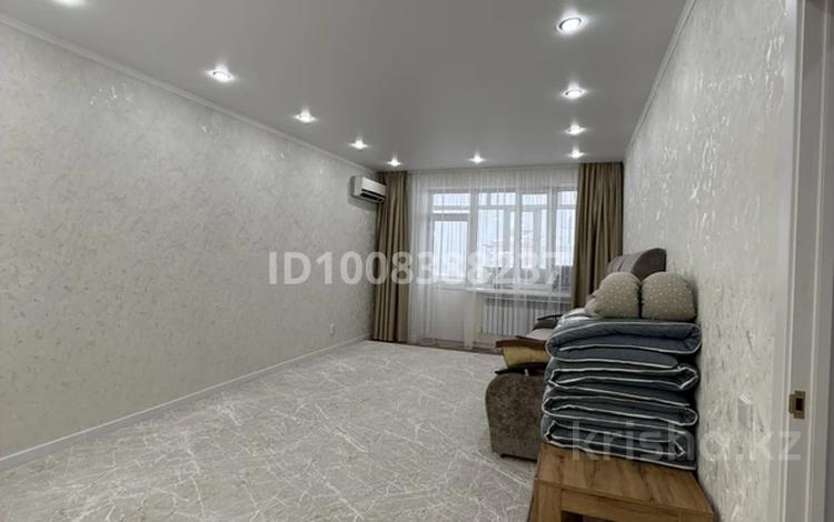 1-бөлмелі пәтер · 55 м² · 5/5 қабат, мкр 4 26/1, бағасы: 21.5 млн ₸ в Уральске — фото 2