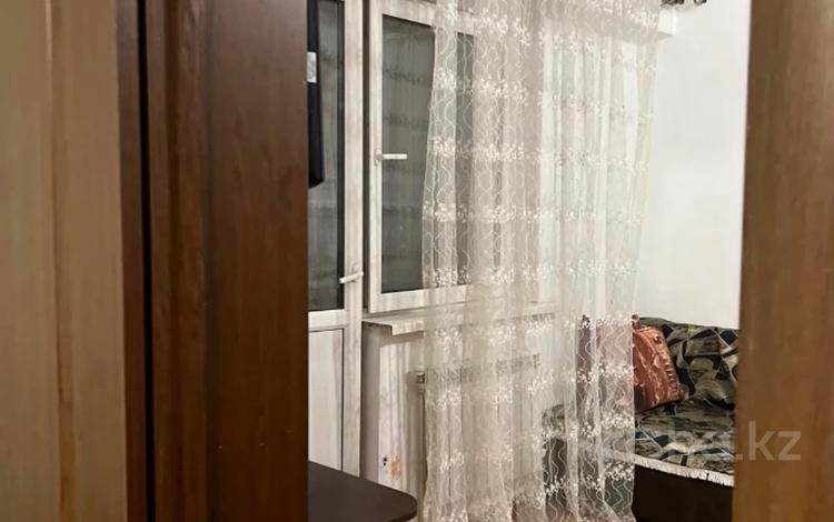 2-бөлмелі пәтер · 42 м² · 9/10 қабат, мкр Аксай, Б. Момышулы, бағасы: 30.8 млн ₸ в Алматы, Ауэзовский р-н — фото 2
