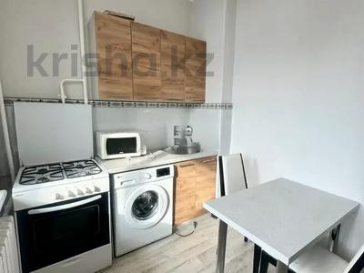 2-комнатная квартира, 60 м², 1/9 этаж, мкр Аксай-1 за 27 млн 〒 в Алматы, Ауэзовский р-н