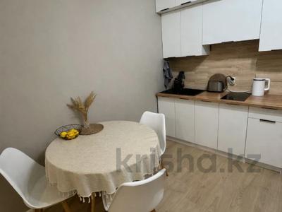 2-бөлмелі пәтер · 46.2 м² · 10/10 қабат, Ақсай-5 ш/а., Мкр Аксай, Б. Момышулы 25, бағасы: 32 млн ₸ в Алматы, Ауэзовский р-н