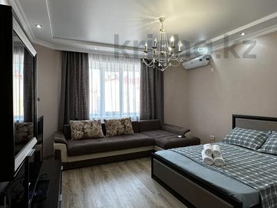 1-комнатная квартира · 54 м² · 4/5 этаж, мкр. Алтын орда, Батыс 2 — Апорт, арка Нектар за 15 000 ₸ в Актобе