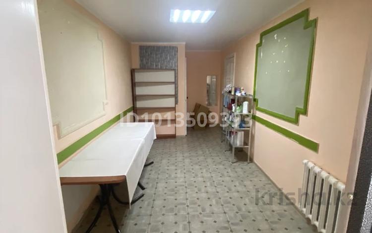Свободное назначение, офисы · 14 м² за 70 000 ₸ в Уральске — фото 2