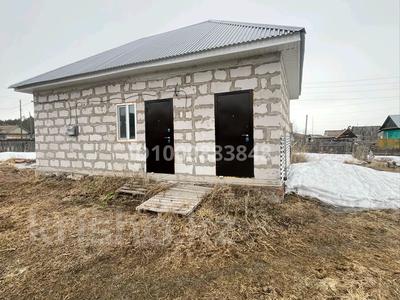 Отдельный дом · 1 комната · 63 м² · 10 сот., Кунаева 13 за 8.5 млн 〒 в Макинске
