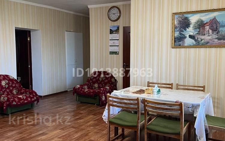 4-комнатная квартира · 104 м² · 4/4 этаж, Аблайхана 49 за 16 млн ₸ в Кентау — фото 2
