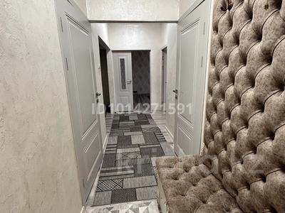 5-бөлмелі пәтер · 100 м² · 2/5 қабат, Акбулак ш/а. 41, бағасы: 35 млн ₸ в Таразе, мкр Акбулак