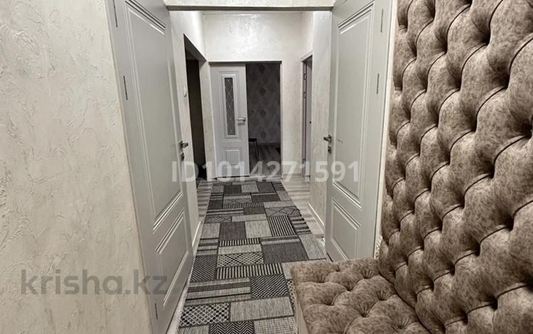 5-бөлмелі пәтер · 100 м² · 2/5 қабат, Акбулак ш/а. 41, бағасы: 35 млн ₸ в Таразе, мкр Акбулак — фото 2