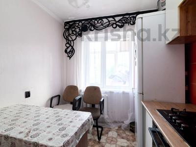 3-комнатная квартира · 62 м² · 5/5 этаж, Дукенулы 32/1 за ~ 20 млн 〒 в Астане, Сарыарка р-н