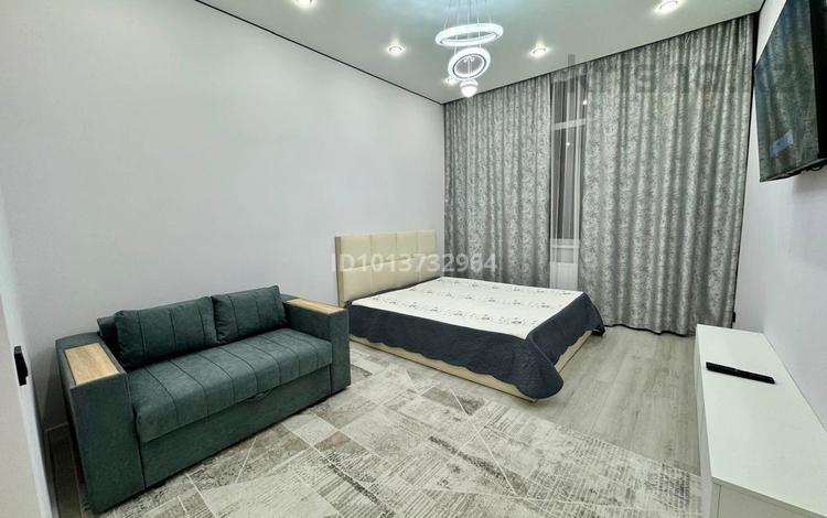 1-комнатная квартира · 55 м² · 9/17 этаж, Туран 52/5 за 15 000 ₸ в Астане, Нура р-н — фото 2
