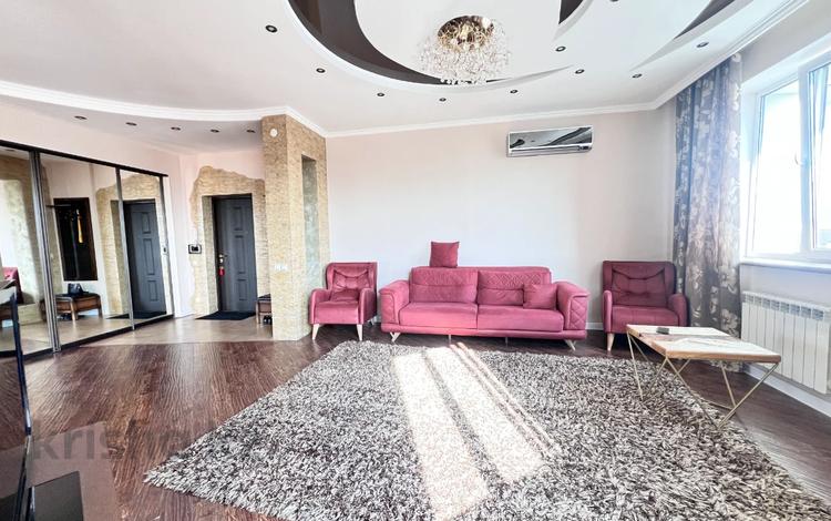 2-комнатная квартира · 90 м² · 6/10 этаж, Сарайшык 40 за 400 000 ₸ в Астане, Есильский р-н — фото 17