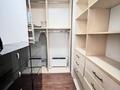 2-комнатная квартира · 90 м² · 6/10 этаж, Сарайшык 40 за 400 000 ₸ в Астане, Есильский р-н — фото 7