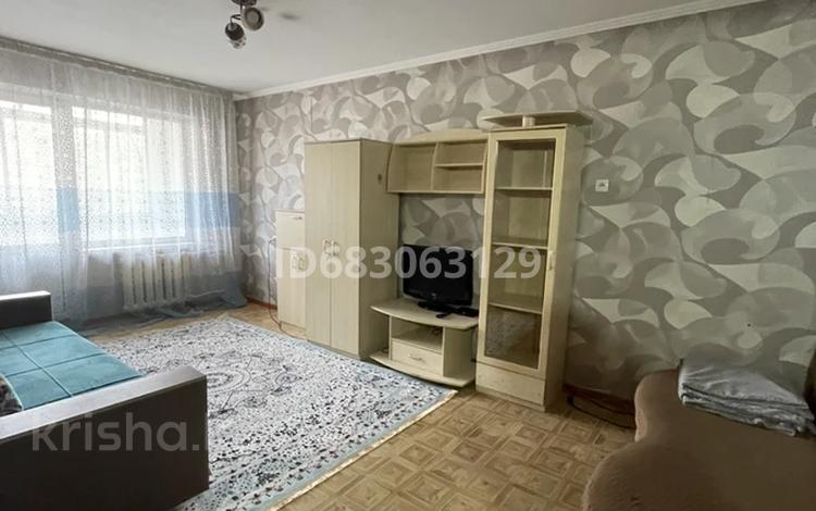 1-комнатная квартира, 31 м², 2/4 этаж помесячно, Айманова 193 — Жандосова