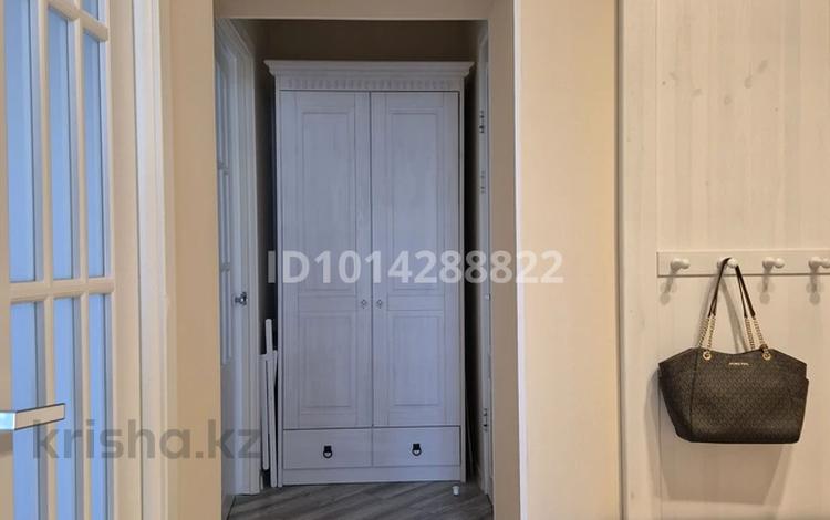2-комнатная квартира · 72 м², Букар жирау 34 — Мангелик ель за 400 000 ₸ в Астане, Есильский р-н — фото 3