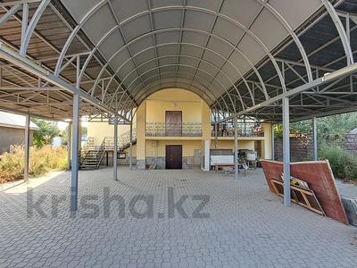 Жеке үй · 7 бөлме · 393 м² · 9 сот., Фучика 5, бағасы: 2.4 млн ₸ в Алматы, Турксибский р-н