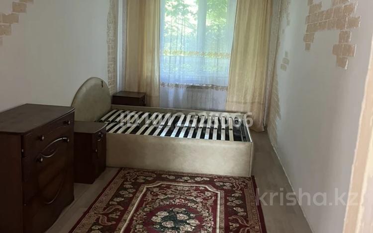2-бөлмелі пәтер · 52 м² · 4/5 қабат, мкр Жайлау 21, бағасы: 100 000 ₸ в Таразе — фото 2