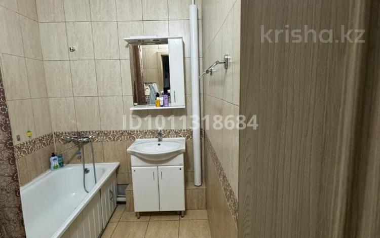 2-бөлмелі пәтер · 68 м² · 1/5 қабат, Водник 2 8, бағасы: 30 млн ₸ в Боралдае (Бурундай), мкр Водник-2 — фото 2