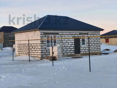 Отдельный дом · 3 комнаты · 70 м² · 10 сот., Ақшат 3 836/3 — Ақшат 3 за 11 млн 〒 в Актобе, жилой массив Акшат