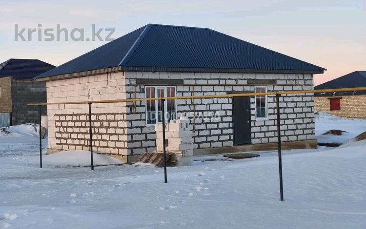 Отдельный дом · 3 комнаты · 70 м² · 10 сот., Ақшат 3 836/3 — Ақшат 3 за 11 млн 〒 в Актобе, жилой массив Акшат — фото 2
