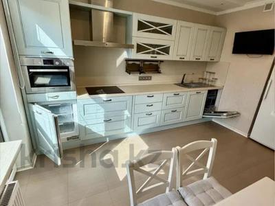 3-комнатная квартира · 130 м² · 5 этаж, мкр Керемет 5 к19 за 600 000 ₸ в Алматы, Бостандыкский р-н