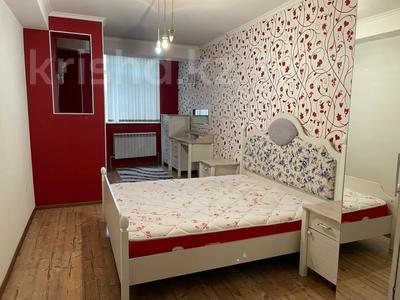 3-бөлмелі пәтер, 104 м², 2/5 қабат ай сайын, мкр Нурсат 167, бағасы: 250 000 〒 в Шымкенте, Каратауский р-н