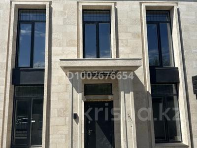 Жеке үй · 6 бөлме · 197 м² · 3 сот., мкр Михайловка , Степная 115 — Облгаи, бағасы: ~ 71.9 млн ₸ в Караганде, Казыбек би р-н