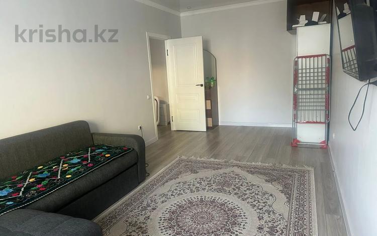2-бөлмелі пәтер · 43.1 м² · 3/7 қабат, Райымбек батыра, бағасы: 32 млн ₸ в  — фото 32