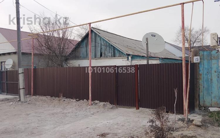 Үйдің бір бөлігі · 2 бөлме · 30 м² · 3 жүзд., Атырау ш/а., Ғарифолла Курмангалиев 19, бағасы: 6 млн ₸ в мкр Атырау — фото 2