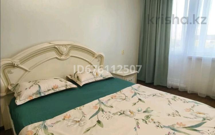 1-комнатная квартира · 55 м² · 1/5 этаж, 10 микрорайон 16 за 8 000 〒 в Аксае — фото 12