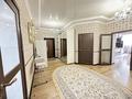 4-комнатная квартира, 143 м², 1/8 этаж, Алии Молдагуловой 50 за 55 млн 〒 в Актобе — фото 5