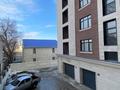 1-комнатная квартира, 86.5 м², 9/10 этаж, Шарипова 28 за ~ 33.9 млн 〒 в Атырау — фото 5