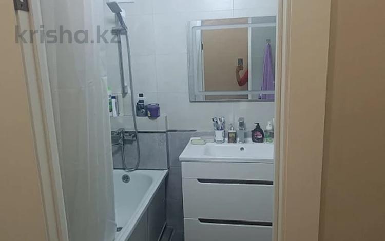 3-комнатная квартира · 70 м² · 5/5 этаж, аксай 2 за 38 млн ₸ в Алматы, Ауэзовский р-н — фото 8
