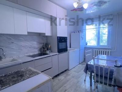 3-комнатная квартира · 63 м² · 2/5 этаж, Горняков 15 за 15 млн 〒 в Экибастузе