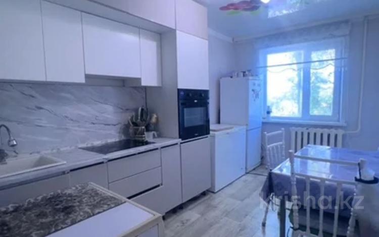 3-комнатная квартира · 63 м² · 2/5 этаж, Горняков 15 за 15 млн 〒 в Экибастузе — фото 2