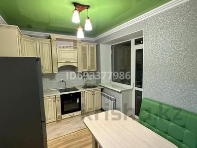 3-комнатная квартира, 90 м² помесячно, Бухар жырау 23 за 350 000 〒 в Астане, Есильский р-н