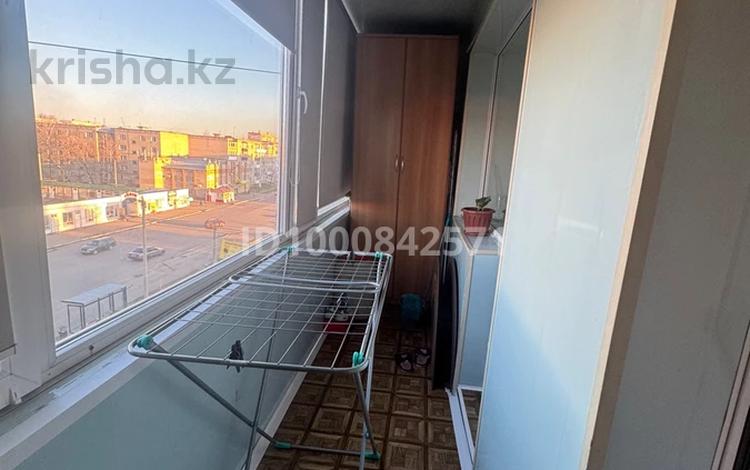 3-комнатная квартира · 64 м² · 5/5 этаж, Мира 286 — 19 мкр за 29 млн ₸ в Петропавловске — фото 7