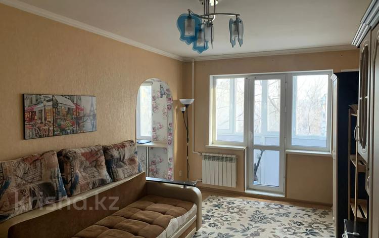 3-бөлмелі пәтер, 60 м², 4/5 қабат, мкр Новый Город, Назарбаева 57, бағасы: 21 млн 〒 в Караганде, Казыбек би р-н — фото 2