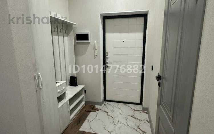 2-комнатная квартира · 46 м² · 3/10 этаж, Казыбек би 3/2 — Хан Шатыр за 270 000 ₸ в Астане, Нура р-н — фото 2