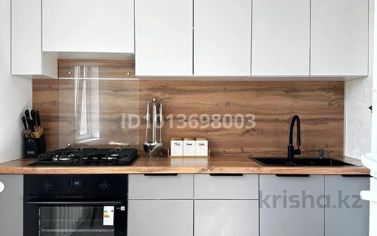 1-комнатная квартира · 37 м² · 4/9 этаж, 5 микрорайон 10 за 18.5 млн ₸ в Аксае — фото 2