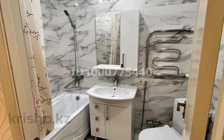 3-бөлмелі пәтер · 72 м² · 3/5 қабат, 13-ш/а. 44, бағасы: 23 млн ₸ в Актау, 13-й мкр — фото 2