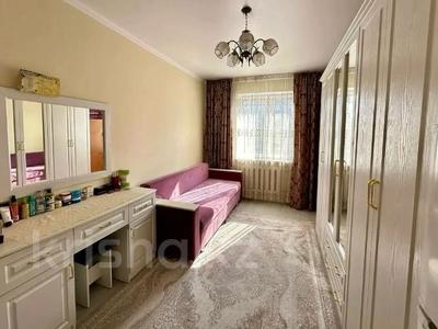 Продажа квартир в Алматы: 4-комнатная квартира · 80 м² · 7/9 этаж, мкр Самал-2 72 за 68 млн 〒 4-комнатная квартира · 80 м² · 7/9 этаж, мкр Самал-2 72 за 68 млн 〒 в Алматы, Медеуский р-н