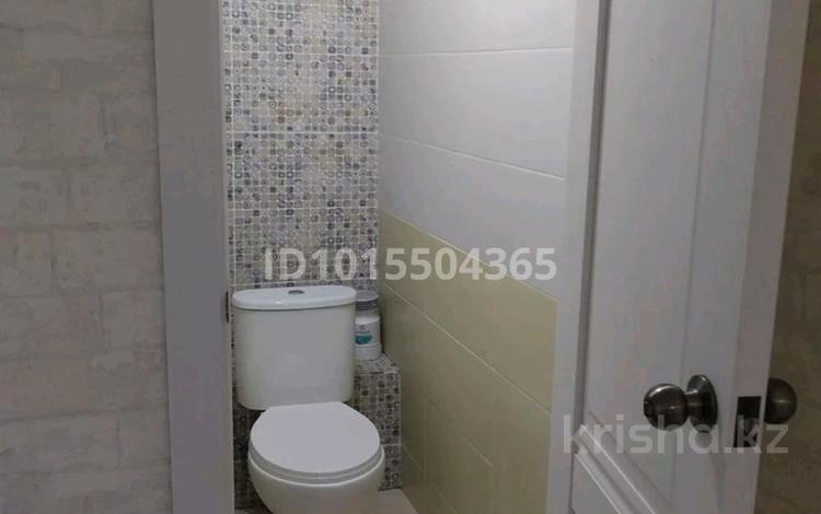 2-бөлмелі пәтер · 60 м² · 6/6 қабат, 12 ш/а. 65, бағасы: 150 000 ₸ в Актобе, мкр 12 — фото 2