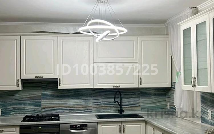 Үйдің бір бөлігі · 4 бөлме · 150 м², мкр Коктобе 7а — Радлова, бағасы: 900 000 〒 в Алматы, Медеуский р-н — фото 2