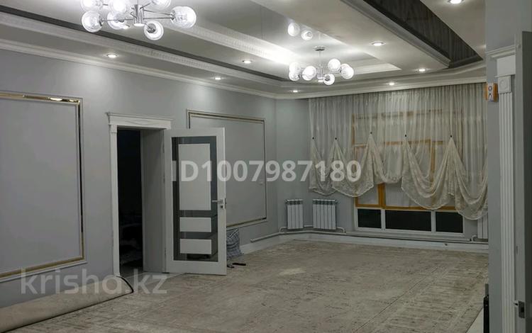 Отдельный дом · 5 комнат · 180 м² · 10 сот., Ауес апа 32 — Гостиница Жибек жолы Тойхана Иса за 40 млн 〒 в Туркестане — фото 2